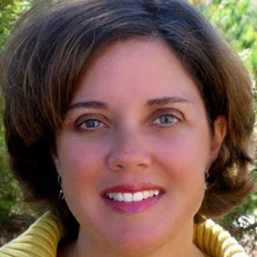 Meet your Posher, Debbie